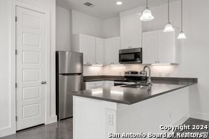 Building Photo - 307 San Salvador Ave