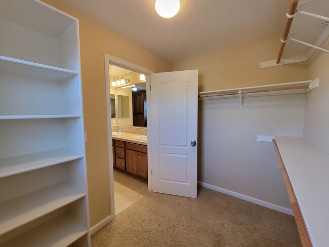 Building Photo - 2388 Vera Dr