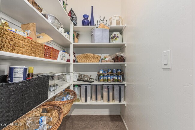 Building Photo - 20535 N Santa Cruz Dr