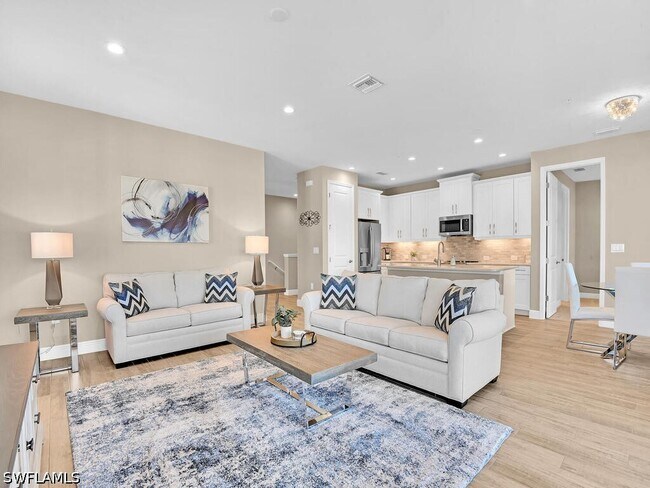 Building Photo - 2561 Seychelles Dr