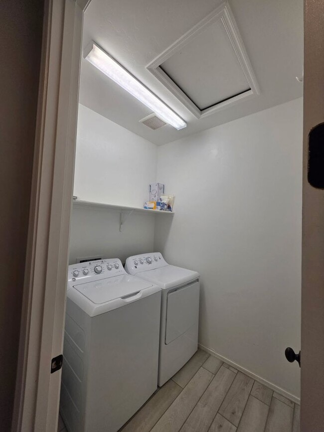 Building Photo - Great family home in Red Rock