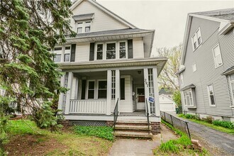 Building Photo - 297-303-303 Dartmouth St