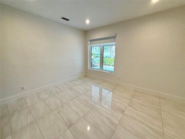 Building Photo - 1359 Harbor Dr