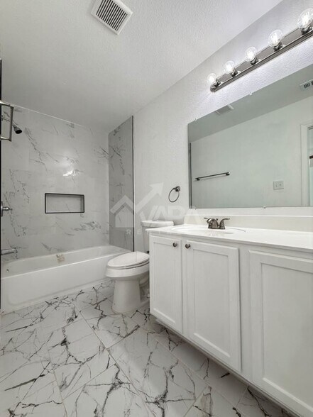 Building Photo - 2731 Candle Ridge Dr