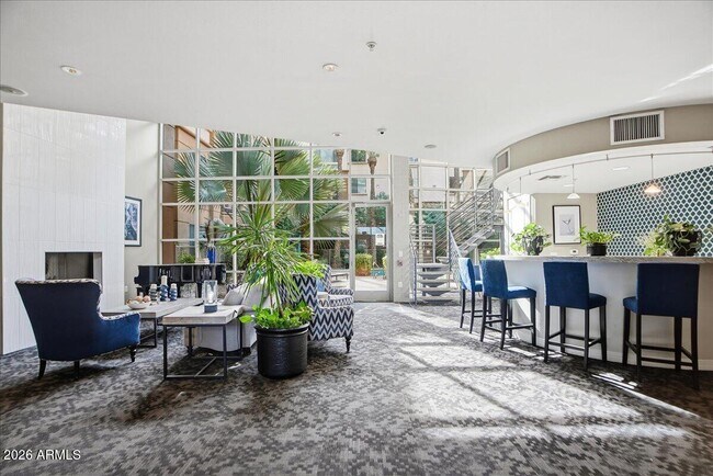 Building Photo - 1701 E Colter St