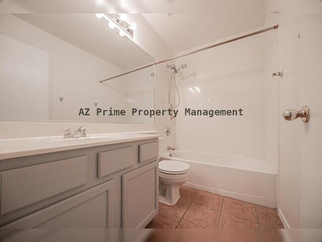 Building Photo - 601 S Silverbrush Dr