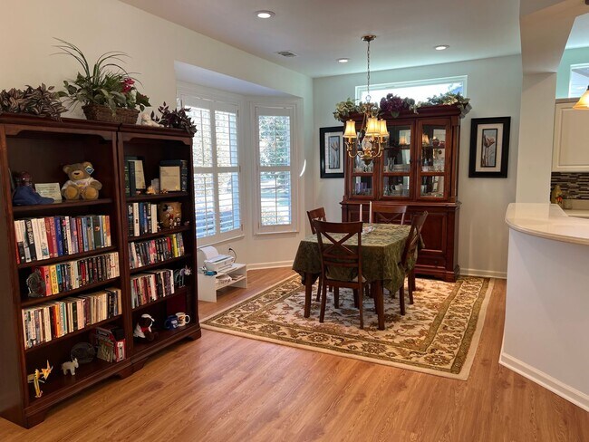 Building Photo - Sun City Two-Bedroom, Two-Bath Unfurnished Home — First Month Free for Those Who Qualify!