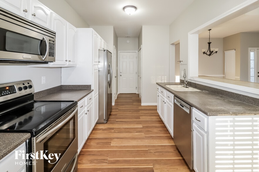 Building Photo - 101 Deer Ridge Dr