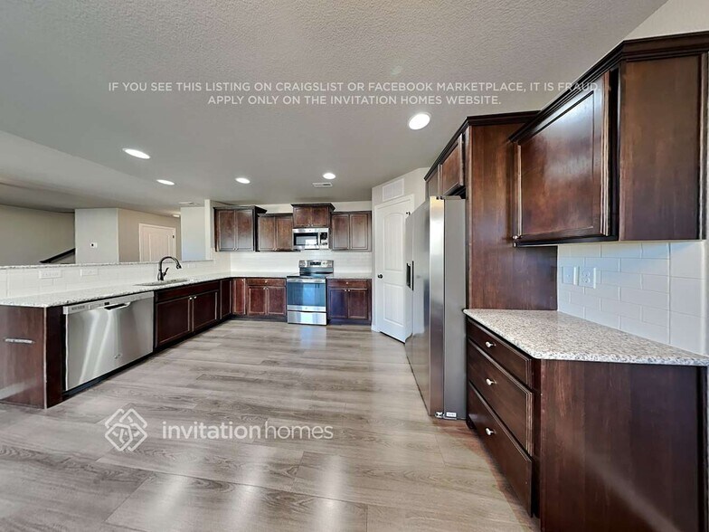 Building Photo - 10995 Traders Pkwy