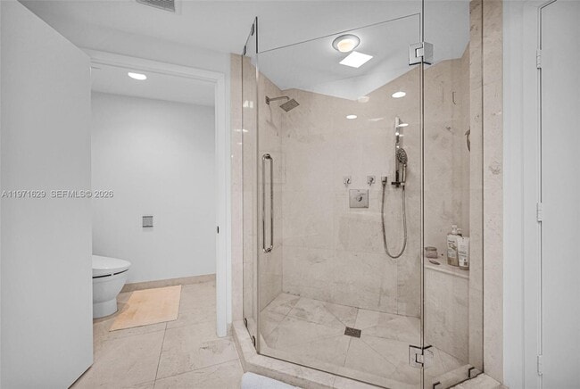 Building Photo - 17111 Biscayne Blvd