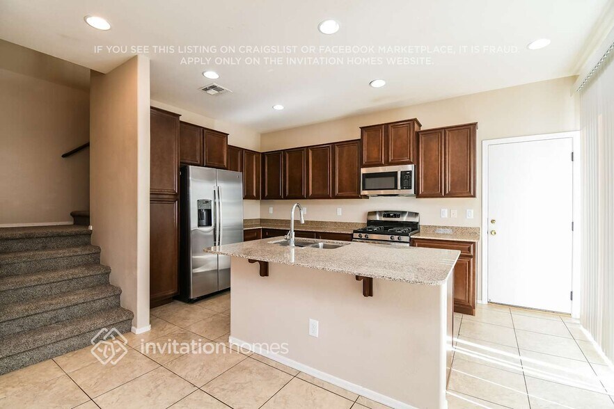 Building Photo - 3616 S Winter Ln