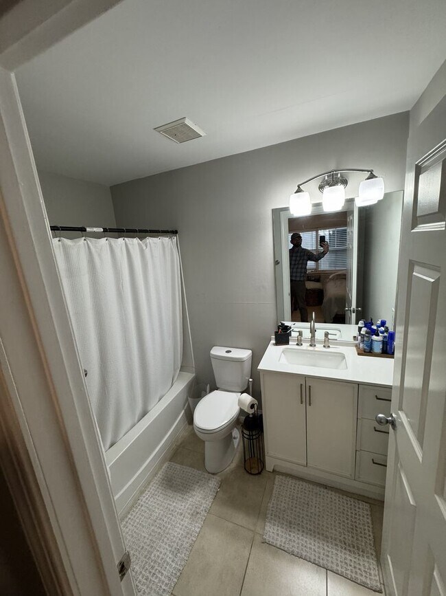 Building Photo - 72 Cassandra Ln