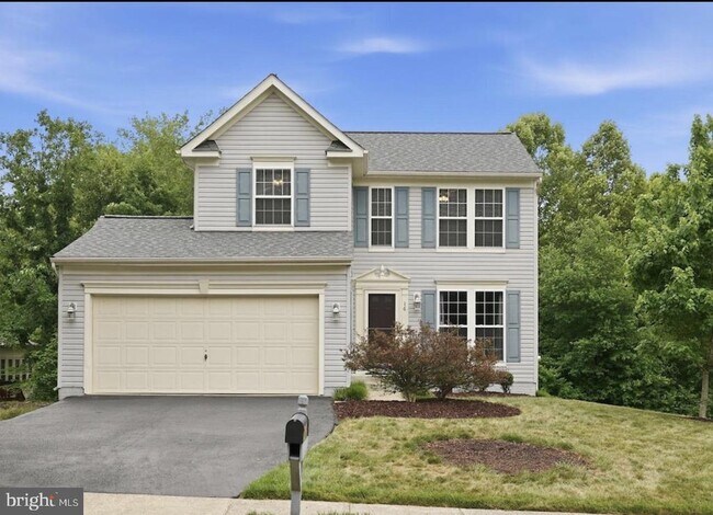 Building Photo - 16 Emerald Dr