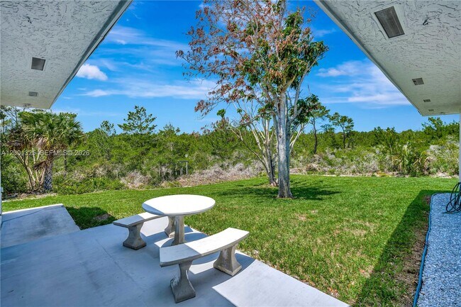 Building Photo - 9125 SE Karin St