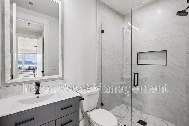 Building Photo - 1757 N Columbia Ridge Way