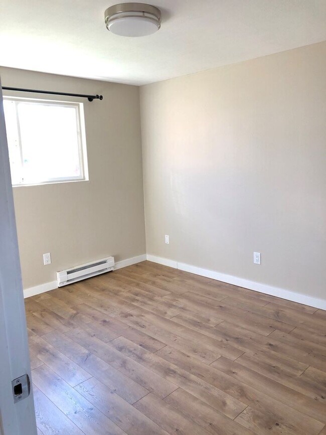 Building Photo - Perfect 3 bedroom/1 bath Home in Downtown ...