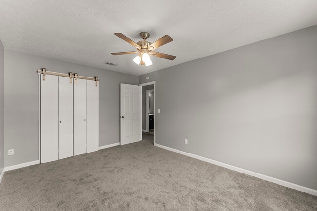 Building Photo - 6344 Olde Towne Dr