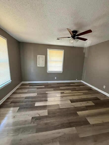 Building Photo - 4718 Dodd Rd