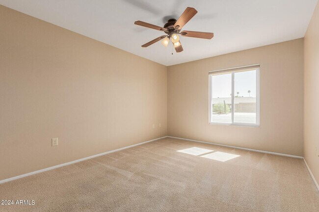 Building Photo - 10214 W Burns Dr