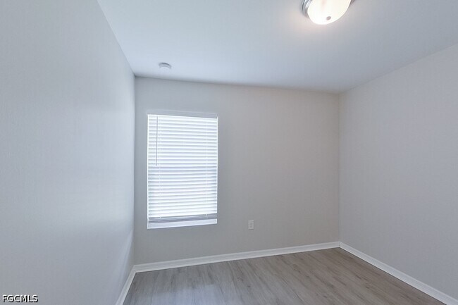 Building Photo - 3214 65th St W