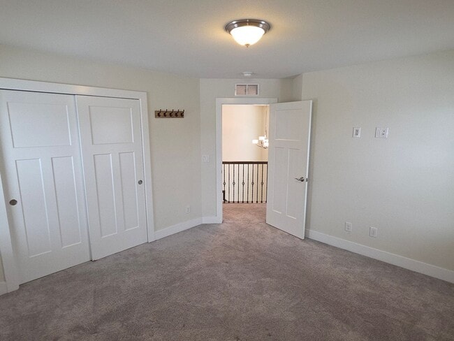 Building Photo - 4 bedroom Sussex home in Village Estates