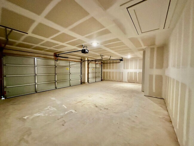 Building Photo - 4 Bedroom New Build