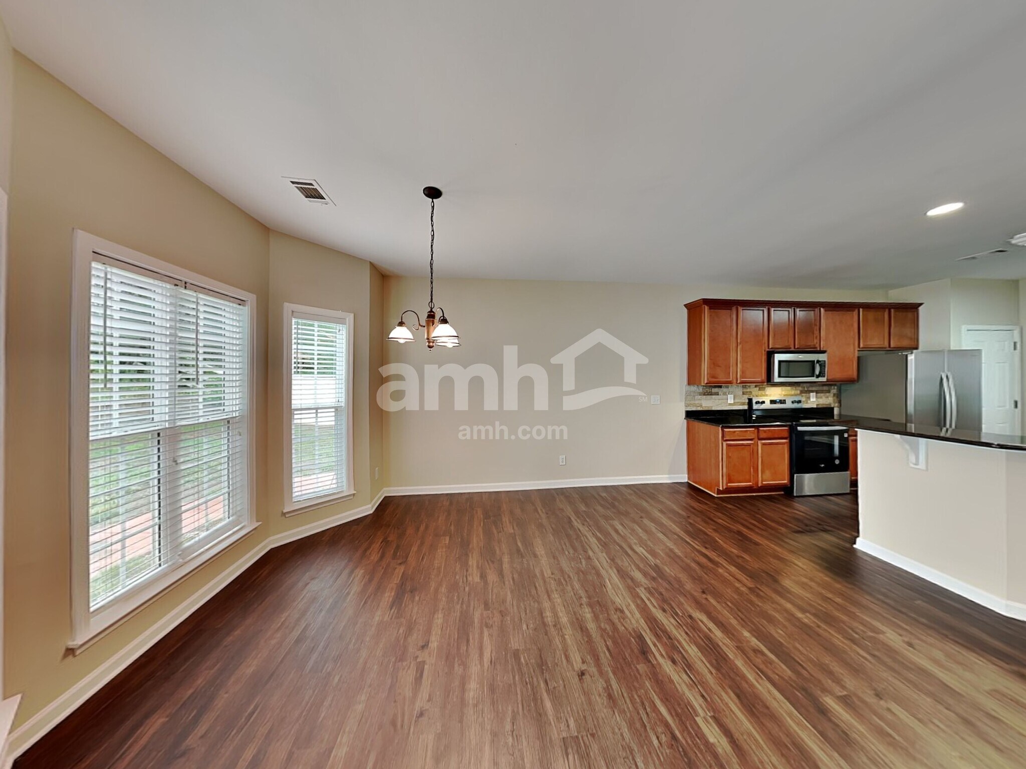 Building Photo - 122 Tilton Dr