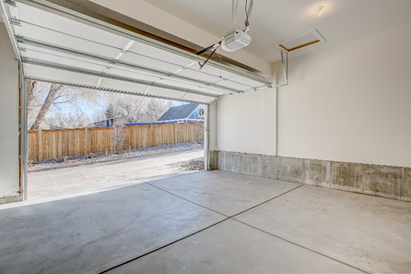 Building Photo - 819 Cherokee Dr
