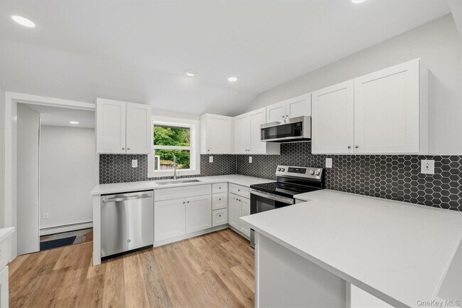 Building Photo - 12 Dickerson Pl