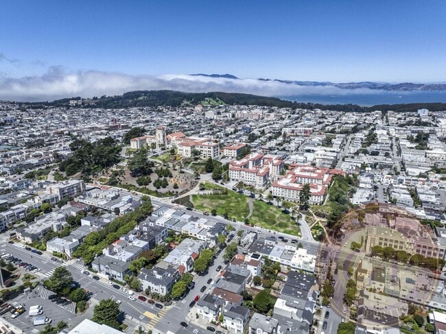 Building Photo - Lone Mountain - 3 BR, 2 BA House 2,185 Sq....