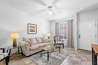 Building Photo - 4415 SW 34th St