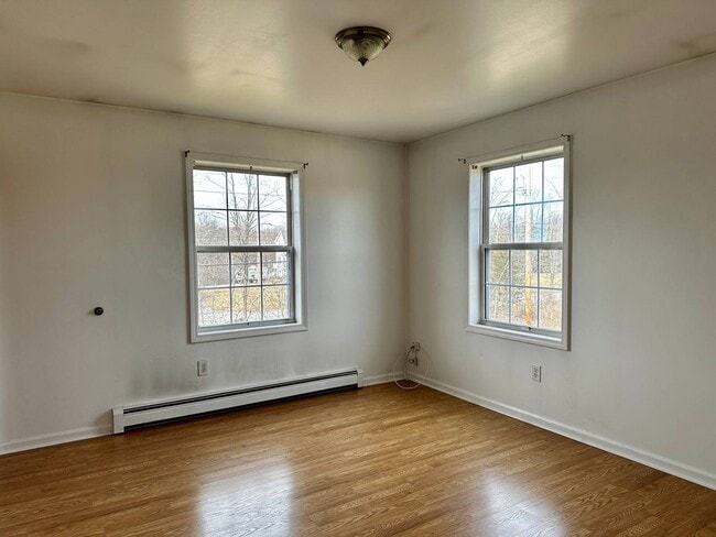 Building Photo - 376 NY-32