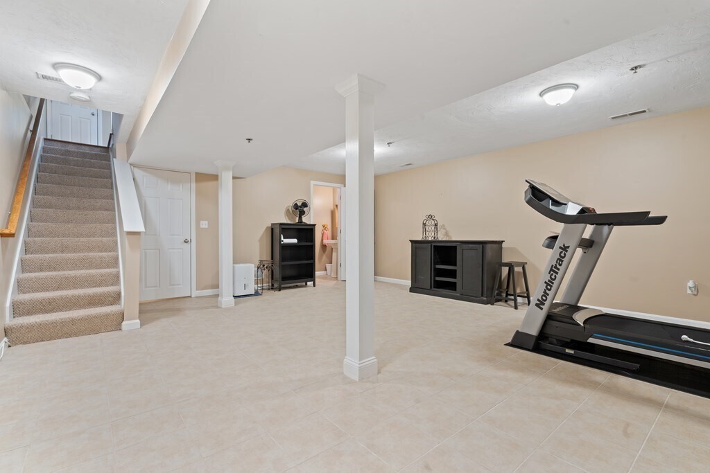 Building Photo - 20 Denworth Bell Cir