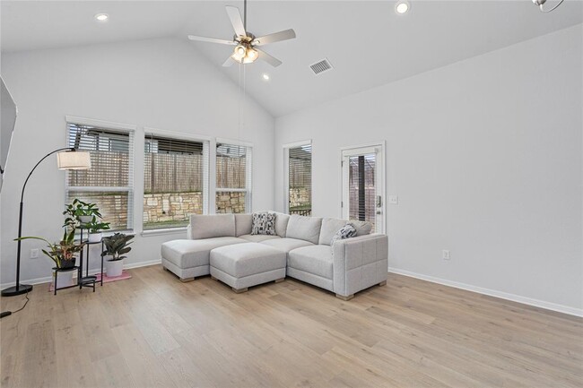 Building Photo - 5416 Lady Ct