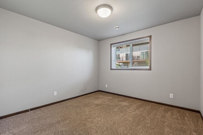 Building Photo - 3355 Prairie Heights Way