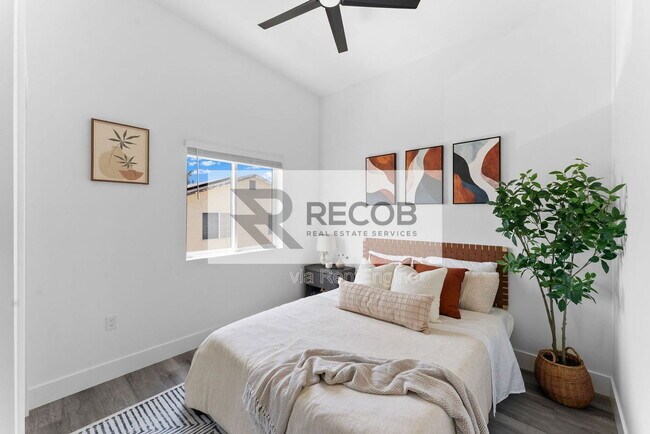 Building Photo - 2722 Nye St