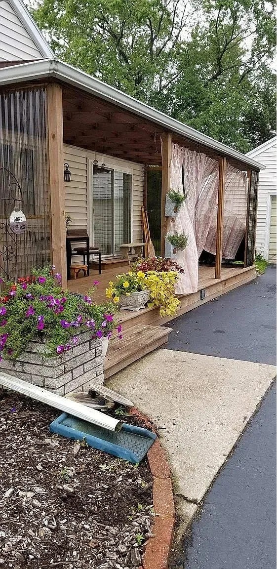 Building Photo - 509 S Oxford Ave