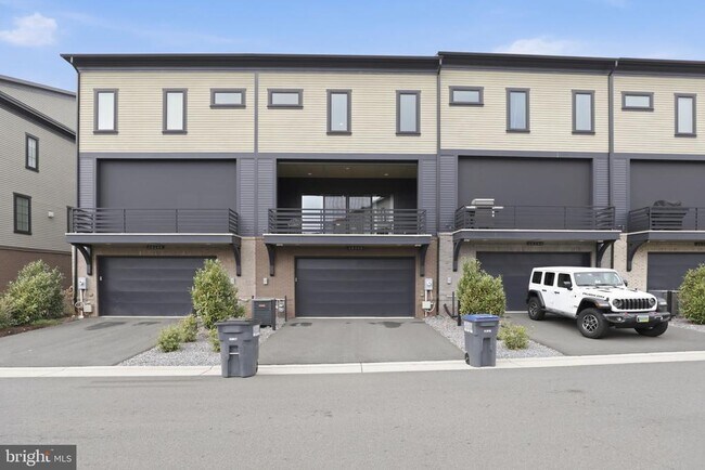 Building Photo - 20246 Northpark Dr