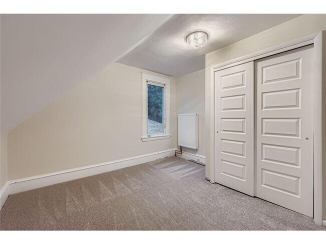 Building Photo - 2939 Russell Ave N