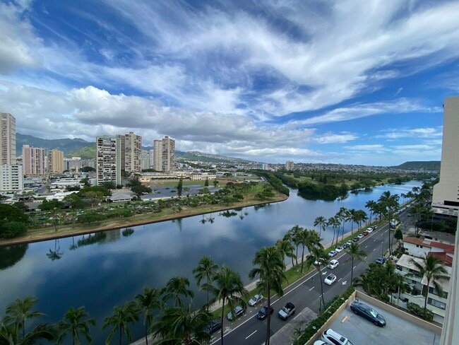 Building Photo - 2121 Ala Wai Blvd