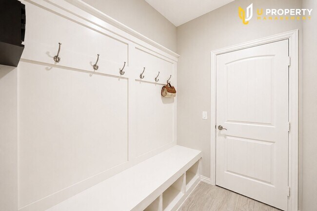 Building Photo - 4509 Expedition Dr