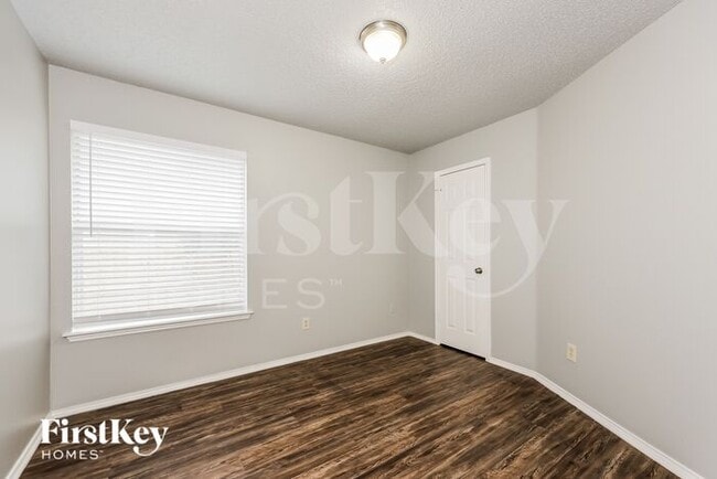 Building Photo - 6317 Brookcrest Dr
