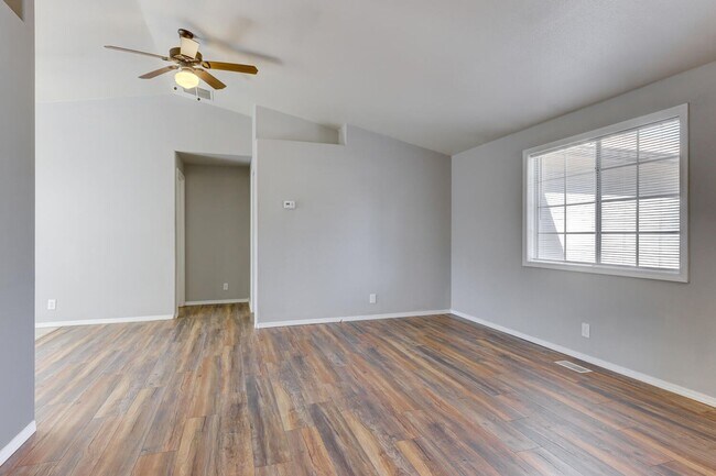 Building Photo - Desirable South East Boise Home for Rent -...