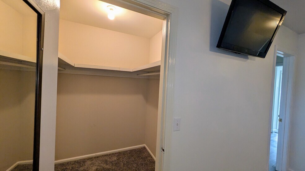 Primary BR Walk-In Closet - 510 Basswood Ave