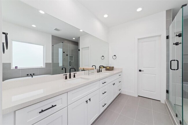 Building Photo - 3444 Bolin Rd