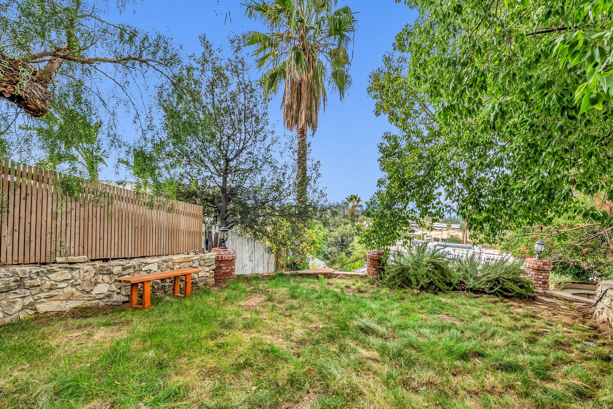 Building Photo - 5368 Calatrana Dr