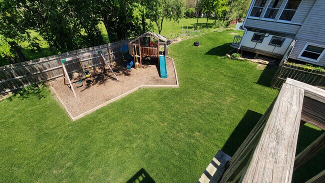 Building Photo - 2903 Carol Dr
