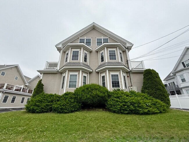 Building Photo - 146 Adams St