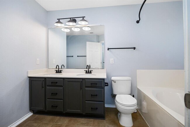 Building Photo - 8909 Winter Haven Rd