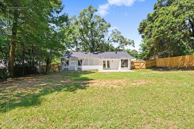 Building Photo - 5812 Hanging Moss Ct